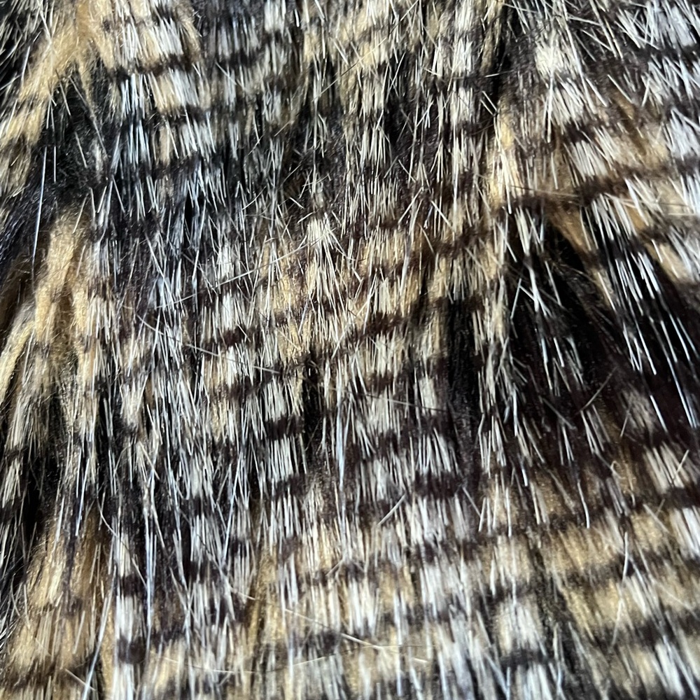 Tyler Boe Faux Fur Vest size Medium - Picture 2 of 9